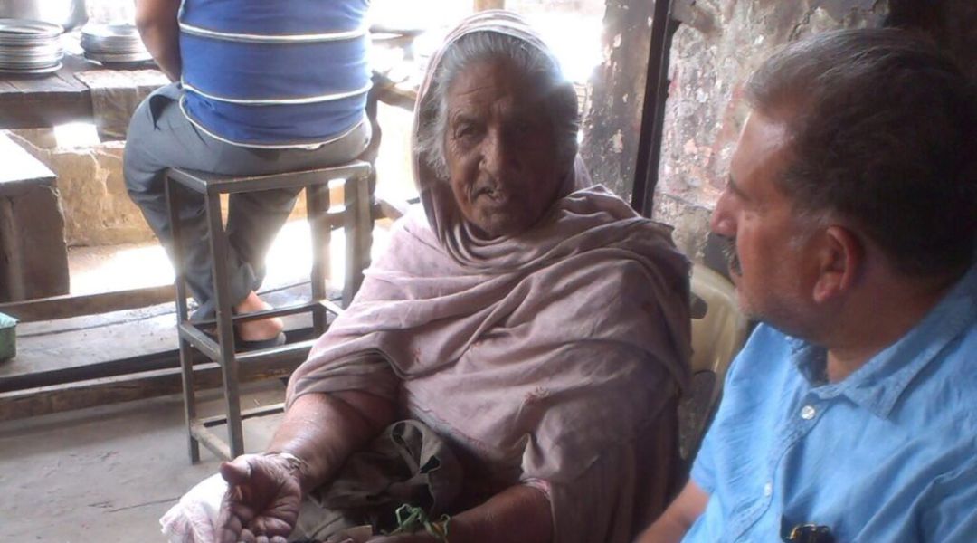 Savitrideviji from Puran Singh Ka Dhaba with DFS Team